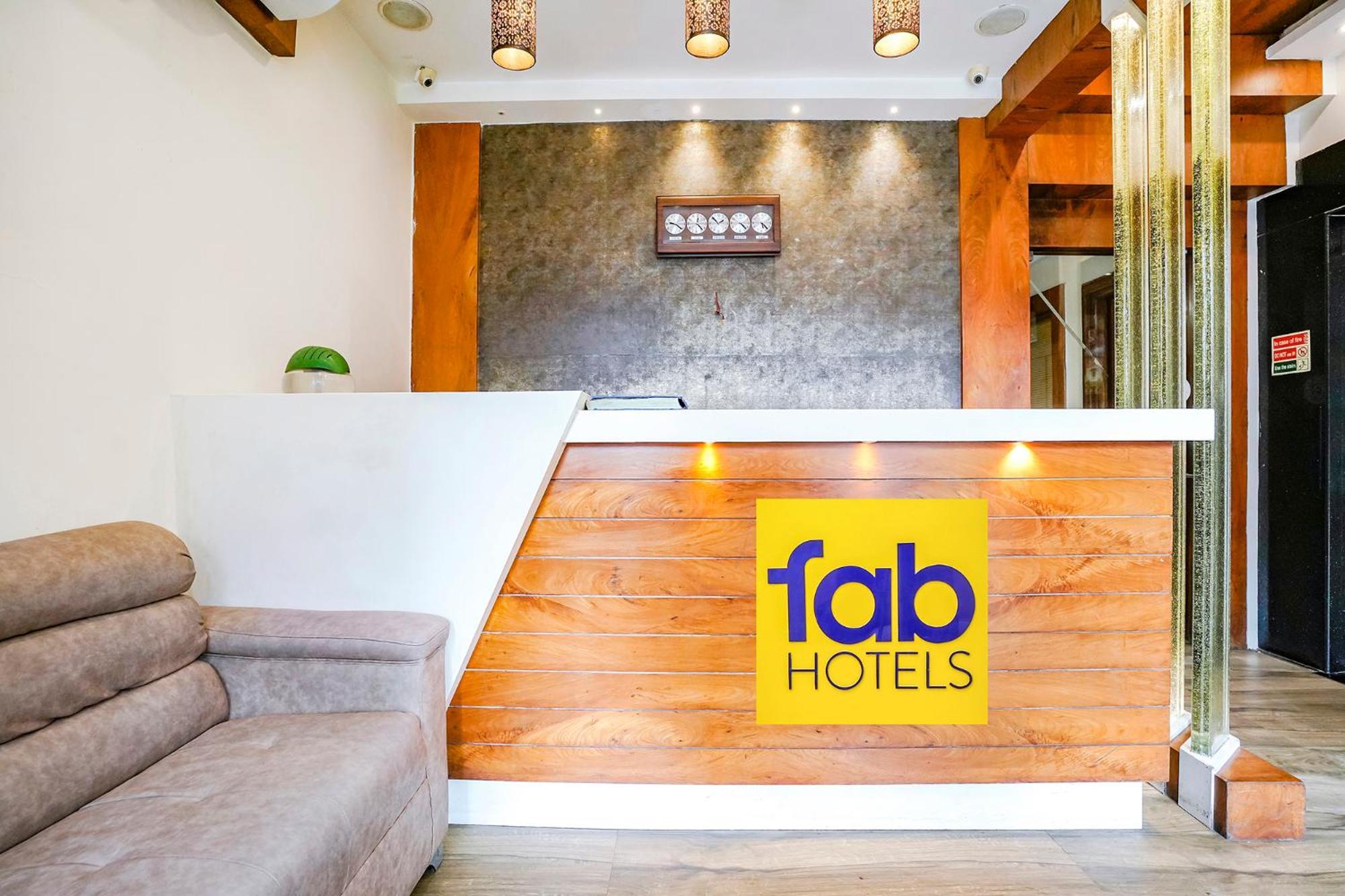 Fabhotel Amber Palace - Nr Fort & Csmt Station Мумбаи Экстерьер фото