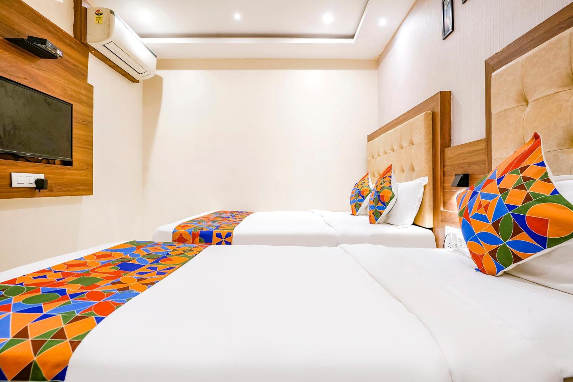 Fabhotel Amber Palace - Nr Fort & Csmt Station Мумбаи Экстерьер фото