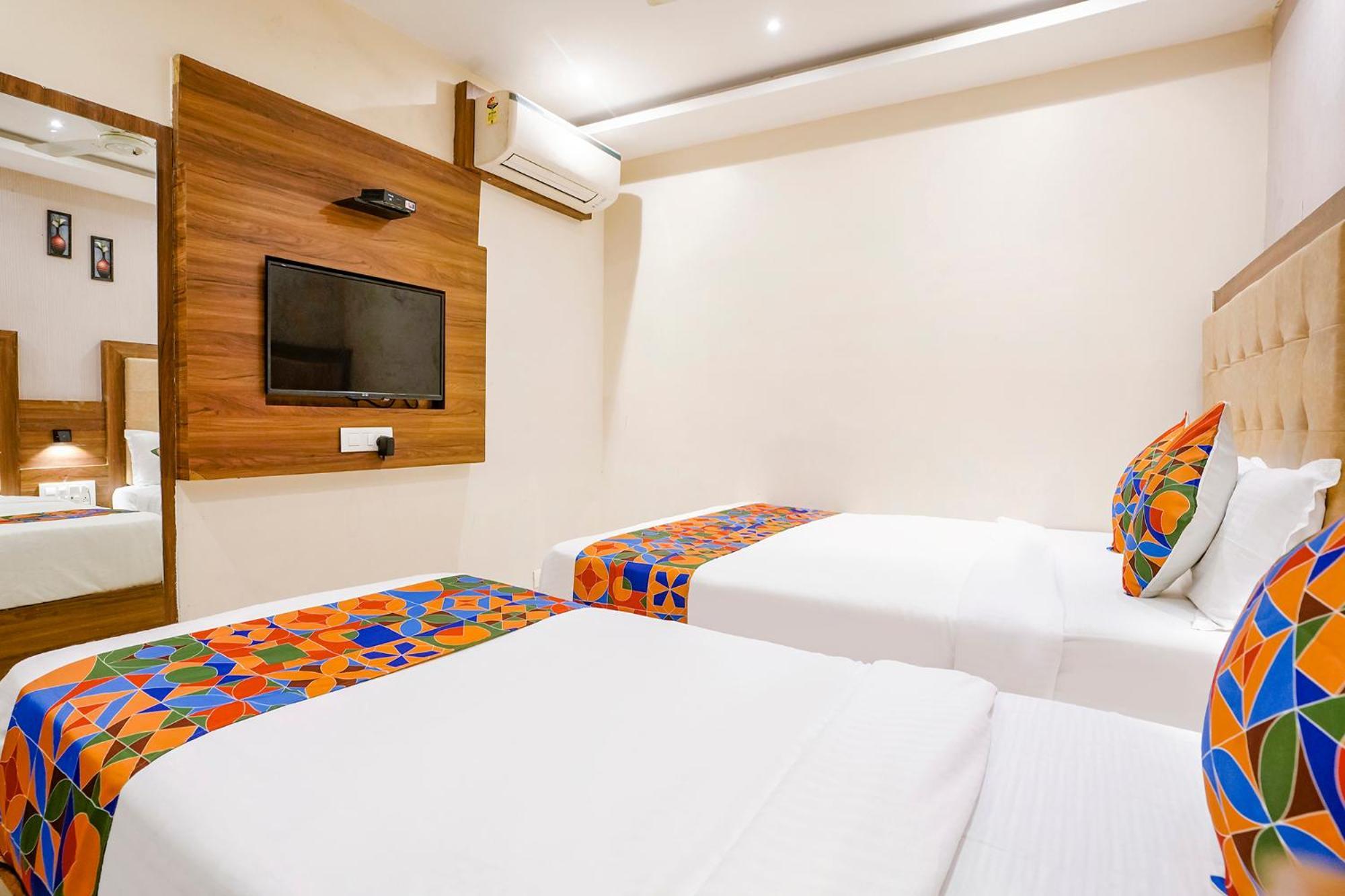 Fabhotel Amber Palace - Nr Fort & Csmt Station Мумбаи Экстерьер фото
