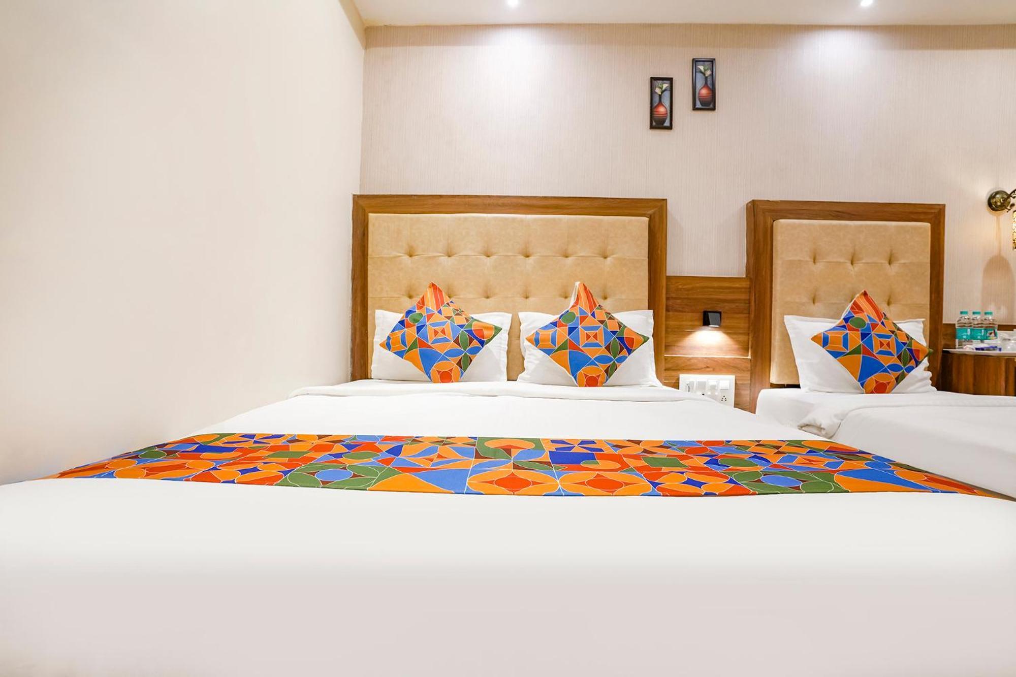 Fabhotel Amber Palace - Nr Fort & Csmt Station Мумбаи Экстерьер фото